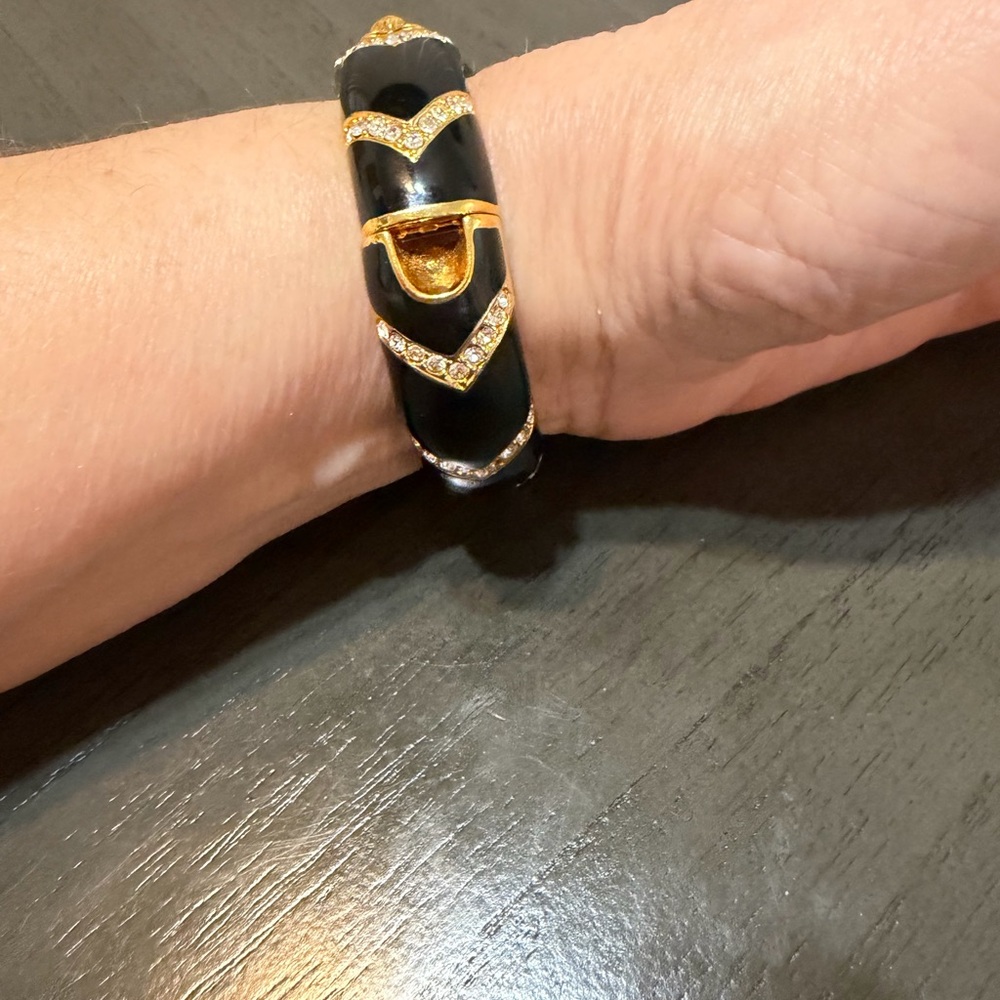 Giorgio Armani Black and Gold Panther Bracelet - Picture 3 of 7